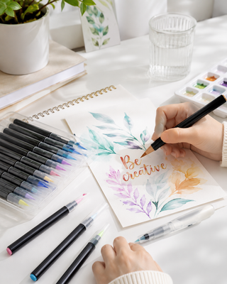 24-Colour Watercolour Brush Markers with 2 Water Brushes — Set of 26